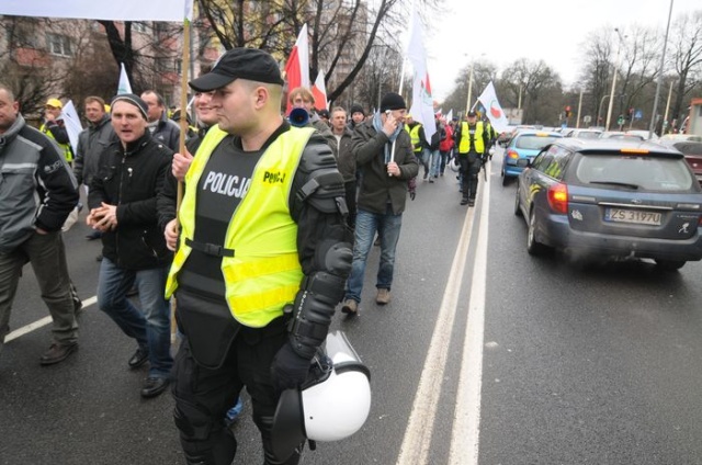 Manifestacja rolników z Solidarności, fot. Andrzej Kutys (12) Począwszy od KRUS, a kończąc na opłatach za psa