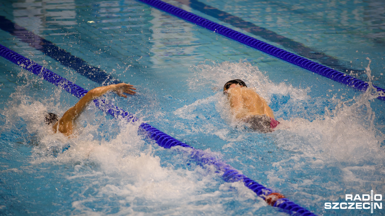 Trzy medale dwa złote i srebrny zdobyli reprezentanci MKP Szczecin w pierwszym dniu Letnich Mistrzostw Polski w pływaniu rozpoczętych w Lublinie.