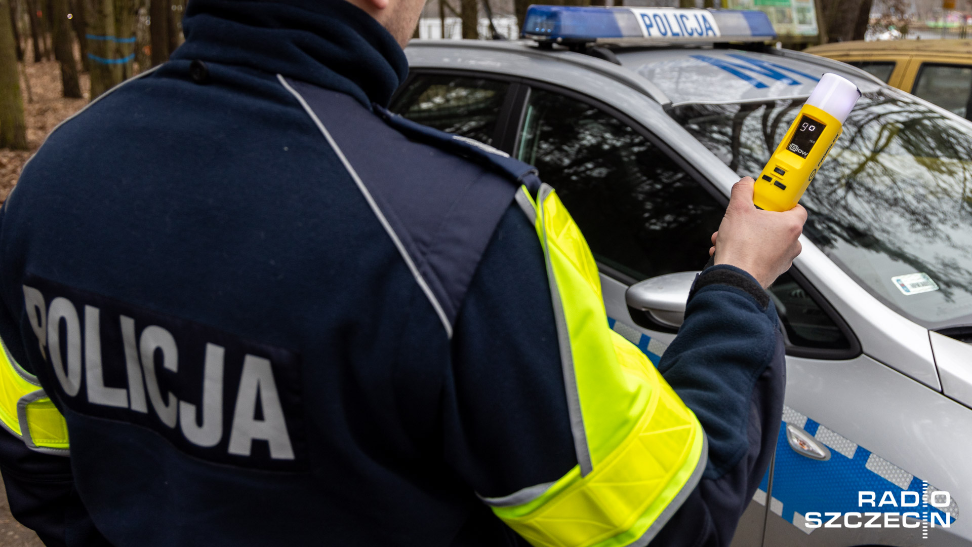 Bez wypadków, ale za to z 16 kierowcami na podwójnym gazie - to policyjne podsumowanie minionego weekendu w Szczecinie.