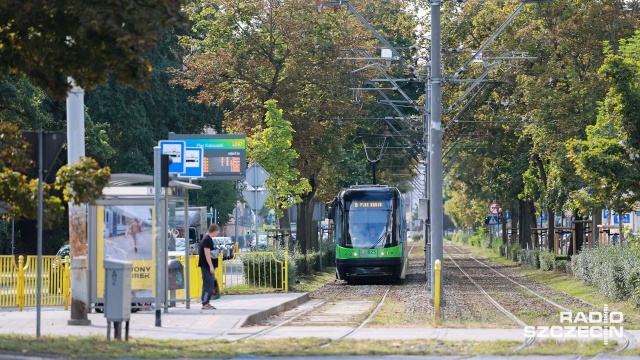 Zmiany w kursowaniu szczecińskich tramwajów i autobusów - to w związku z brakiem zajęć w szkołach. 2 maja nie będą jeździć autobusy linii nr 98 i 908.